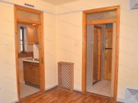 Kiadó téglalakás, albérlet, Szolnokon 140 E Ft / hó, 2+1 szobás