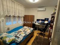 Eladó családi ház, Pécsett 65 M Ft, 3 szobás