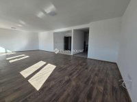 Eladó téglalakás, Szegeden 114.9 M Ft, 3 szobás