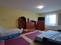 Eladó családi ház, Ádándon 52.5 M Ft, 4+1 szobás