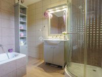 Eladó családi ház, Pilismaróton 248 M Ft, 6 szobás