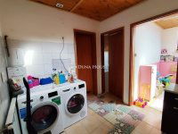 Eladó családi ház, Vecsésen 73.5 M Ft, 7 szobás