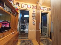 Eladó családi ház, Taron 18 M Ft, 4 szobás