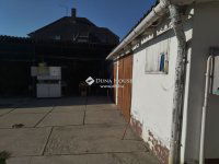 Eladó családi ház, Cegléden 75 M Ft, 5 szobás