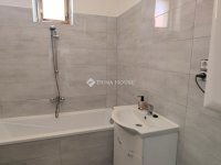 Eladó családi ház, Cegléden 59.5 M Ft, 4 szobás