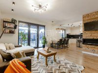 Eladó ikerház, Szadán 184.99 M Ft, 4+1 szobás