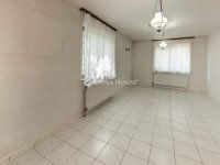 Eladó családi ház, XVII. kerületben 179.9 M Ft, 10 szobás