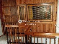 Eladó családi ház, Vecsésen 110 M Ft, 5 szobás