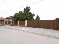 Eladó családi ház, Tasson 85 M Ft, 4 szobás