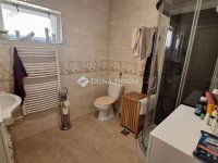 Eladó családi ház, Székesfehérvárott 131 M Ft, 6 szobás