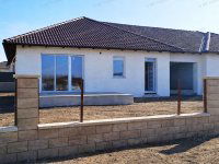 Eladó ikerház, Vácrátóton 119 M Ft, 4 szobás