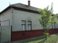 Eladó családi ház, Kunmadarason 13.2 M Ft, 3 szobás