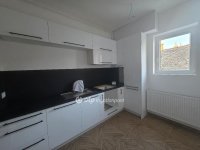 Eladó téglalakás, Pápán 40.1 M Ft, 1 szobás