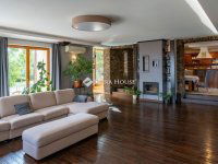 Eladó családi ház, Pécsett 460 M Ft, 8 szobás