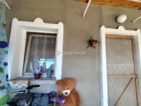 Eladó családi ház, Dunaharasztin 23.9 M Ft, 2 szobás