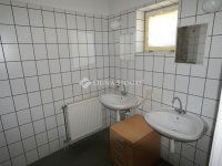 Kiadó üzlethelyiség