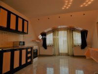 Eladó családi ház, Kecskeméten 115 M Ft, 6 szobás