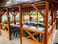 Eladó családi ház, Szegeden 289 M Ft, 6 szobás