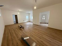 Eladó családi ház, Felcsúton 73.9 M Ft, 2+1 szobás