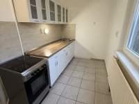 Eladó panellakás, Tatabányán 36.9 M Ft, 2 szobás