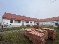 Eladó családi ház, Bezedeken 42 M Ft, 3 szobás