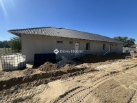 Eladó ikerház, Kakucson 85 M Ft, 4 szobás / költözzbe.hu