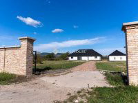 Eladó családi ház, Pomázon 270 M Ft, 5 szobás