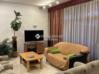 Eladó családi ház, II. kerületben 240 M Ft, 9 szobás