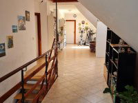 Eladó családi ház, Veszprémben 149.9 M Ft, 8+2 szobás