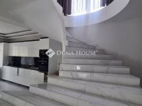 Eladó családi ház, III. kerületben 290 M Ft, 4 szobás