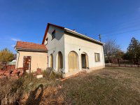 Eladó családi ház, Cegléden 27 M Ft, 2+1 szobás