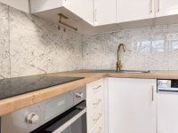 Eladó panellakás, Pécsett 53.9 M Ft, 3 szobás