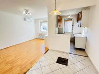 Eladó panellakás, Veszprémben 69.9 M Ft, 2+2 szobás