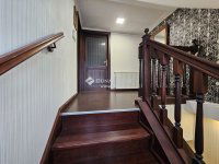 Eladó családi ház, Pócsmegyeren 259 M Ft, 6 szobás