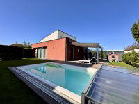 Eladó családi ház, Győrött 220 M Ft, 4 szobás