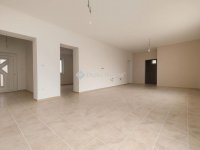 Eladó családi ház, Monoron 149.9 M Ft, 6 szobás