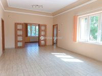 Eladó családi ház, X. kerületben 265 M Ft, 7 szobás