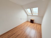 Eladó családi ház, XVIII. kerületben 149.9 M Ft, 6 szobás