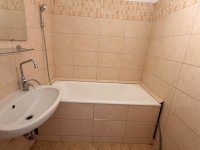 Eladó panellakás, III. kerületben 69.99 M Ft, 2 szobás