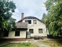 Eladó családi ház, Cegléden 90 M Ft, 7 szobás