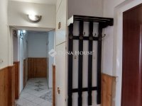 Eladó panellakás, Tatabányán 39.9 M Ft, 3 szobás