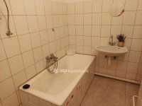 Eladó családi ház, Békésen 28.5 M Ft, 3 szobás