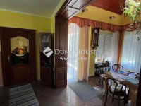 Eladó családi ház, Szigetszentmiklóson 240 M Ft, 5 szobás