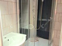 Eladó panellakás, Komáromban 46.5 M Ft, 4 szobás