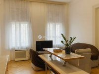 Eladó téglalakás, VI. kerületben 88.9 M Ft, 3 szobás