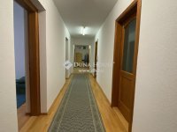 Eladó családi ház, Budakeszin 219 M Ft, 11 szobás