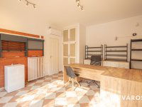 Kiadó üzlethelyiség, Szegeden 150 E Ft / hó