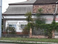 Eladó családi ház, Tatán 75 M Ft, 5 szobás