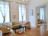 Kiadó téglalakás, albérlet, V. kerületben, Váci utcában