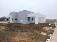 Eladó családi ház, Deszken 124.9 M Ft, 4 szobás